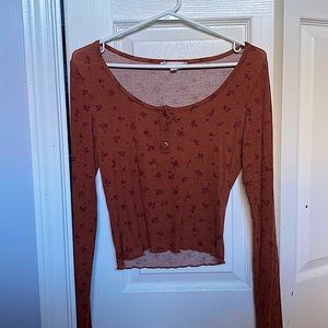 The brand is Pink rose, but I bought it from Winners. It’s a size small.